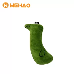 Green snake toy for active cats with soft PP cotton filling for indoor batting, grabbing and boredom-relief play